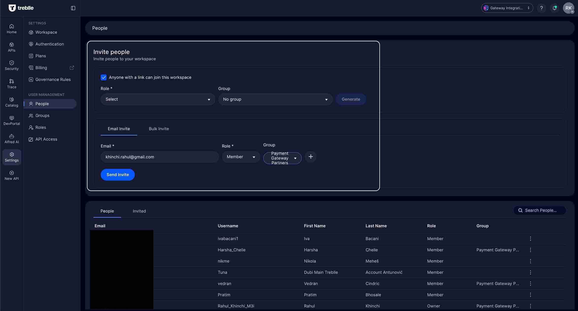 Partner Invitation Form with Role and Group Selection